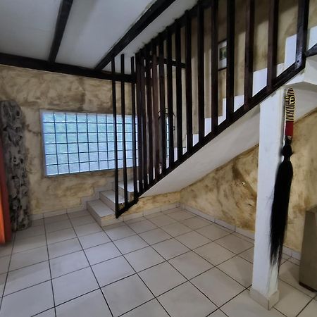 La Villa Lou, Musee Des Arts Grand Batangua Kribi Kültér fotó